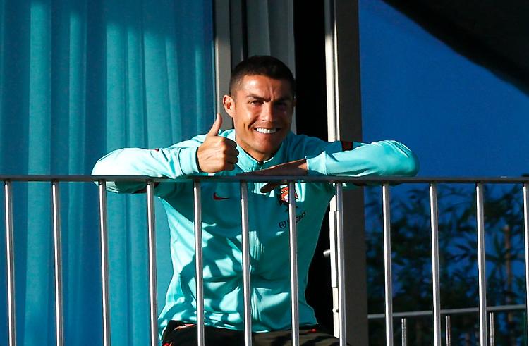 Covid, Ronaldo ancora positivo