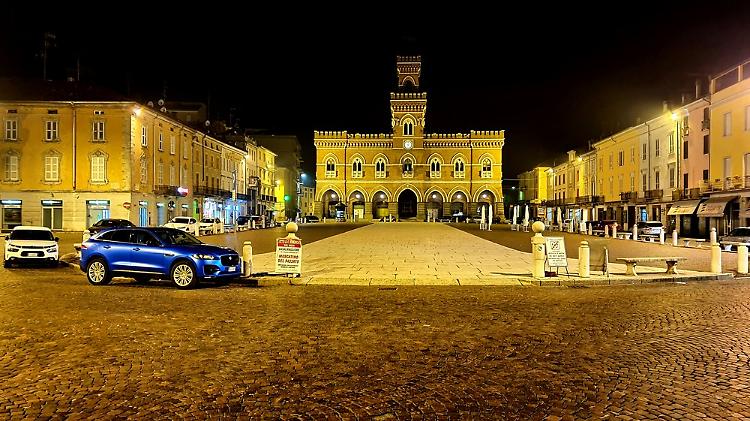 FOTO La prima notte di coprifuoco a Casalmaggiore