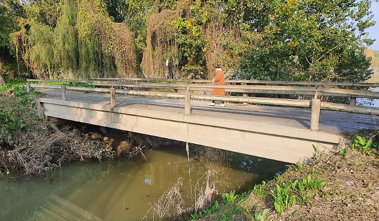 In via Alzaia il «check up» sul ponte