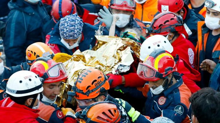 Sisma Egeo, estratta viva bimba 3 anni