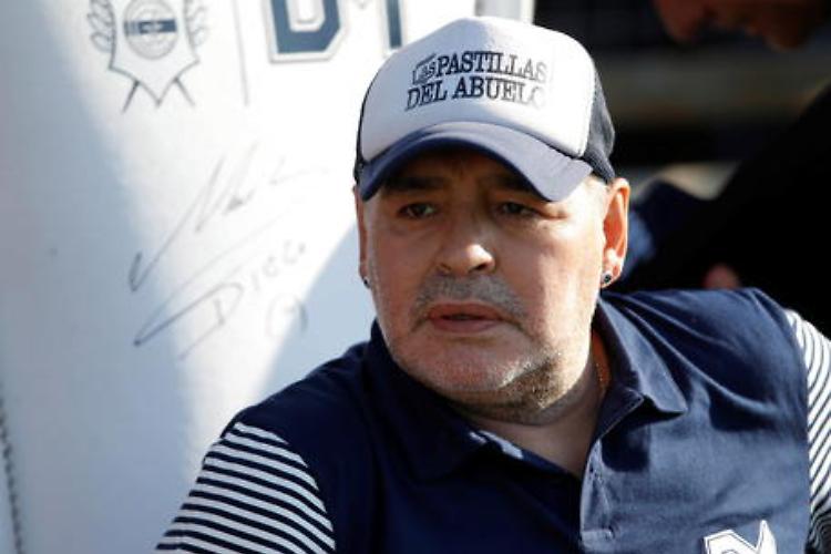 Calcio: Maradona operato con successo al cervello