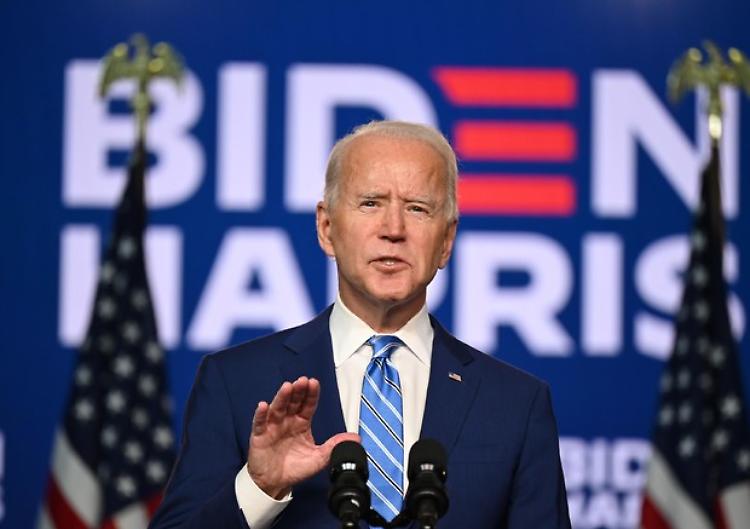 Usa, Biden ha firmato primi 17 decreti