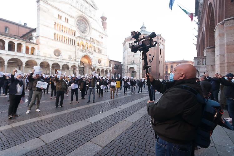 Cremona, la protesta dei commercianti a Pomeriggio Cinque