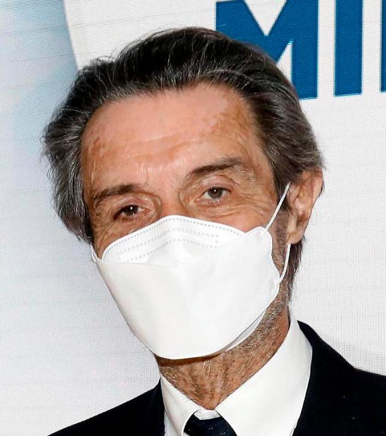 Fontana: rinnovata per tutto il 2021 l'esenzione ticket per chi ha avuto il Covid 