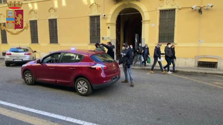 Operazione Braveheart, quattro arresti e tre denunciati