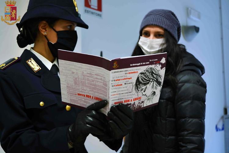 Violenza di genere: «Tu non sei sola, noi ci siamo»
