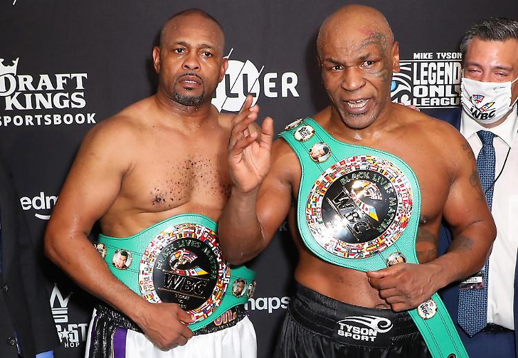Tyson-Jones, pari il duello tra leggende