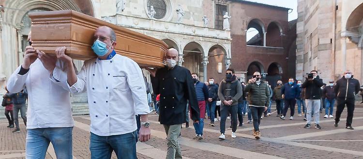 È un Natale da «prigionieri»