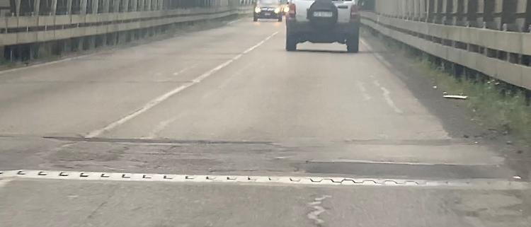 Ponte sul Po, buche e rischi allagamenti