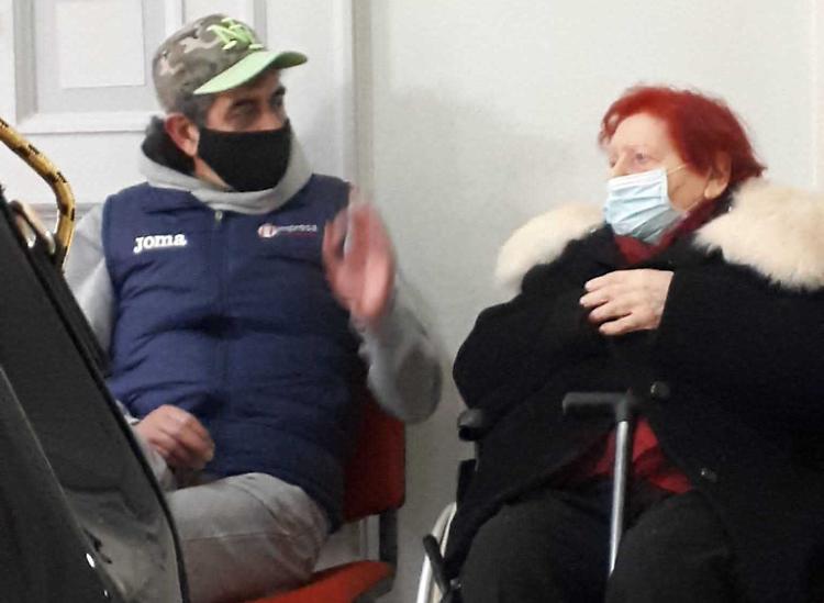 Una 91enne accusata di essere la mandante di un incendio doloso: 'Eravamo da un’altra parte'