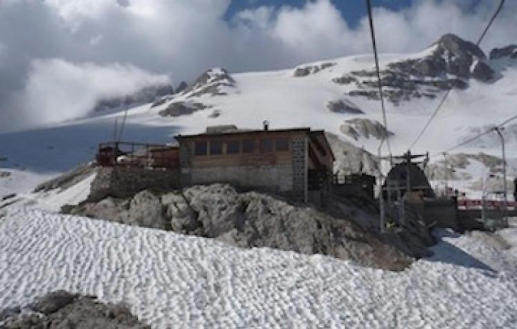  Valanga sulla Marmolada: distrutto rifugio, nessuno coinvolto