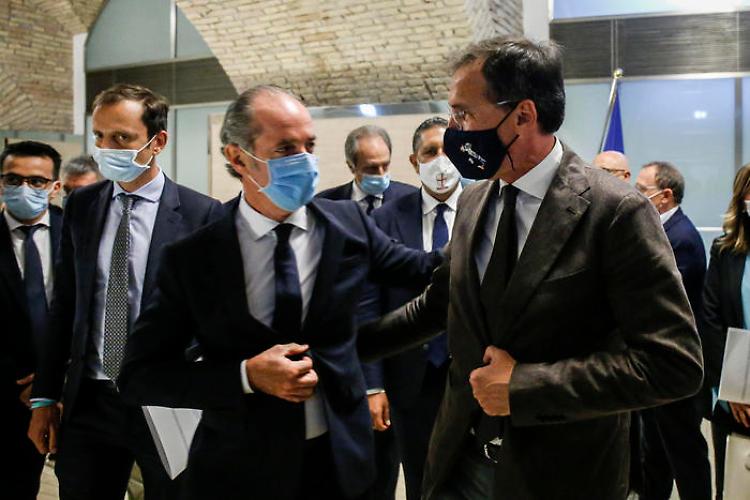 Serve la zona rossa per Natale: Zaia con Boccia e Speranza