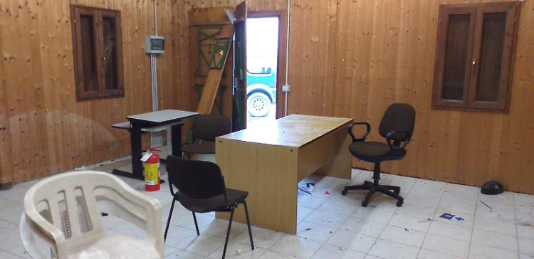 Vandali al centro Salice Bianco:  4 mila euro di danni