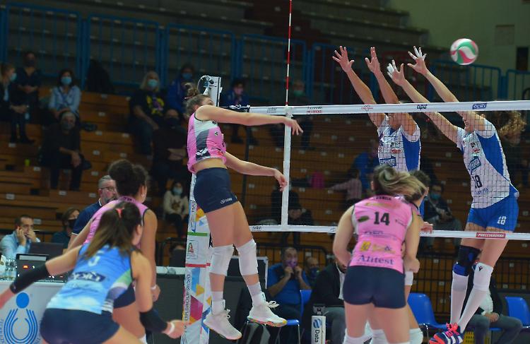 E'più dai due volti, Bergamo sconfitta al tie break