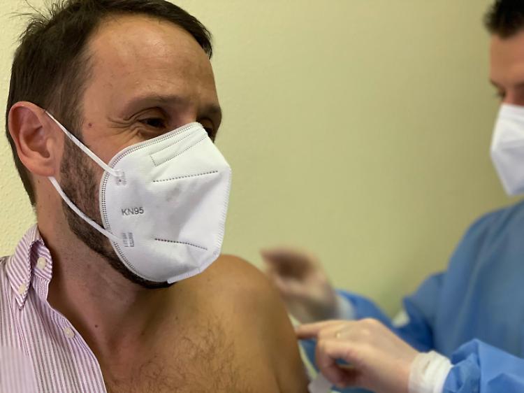 FOTO Gli operatori sanitari vaccinati a Crema