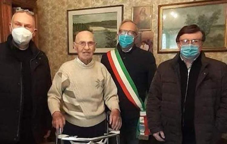 Il reduce dal fronte russo. La festa è per Pino
