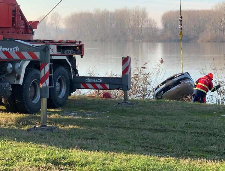 Monticelli, 32enne scomparso: recuperata l'auto nel fiume