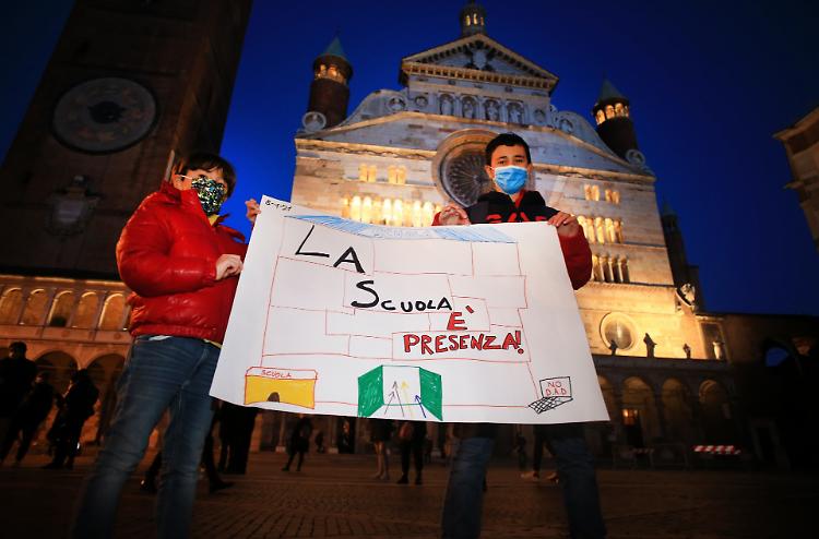«Le superiori tornino aperte anche se scatta il lockdown»