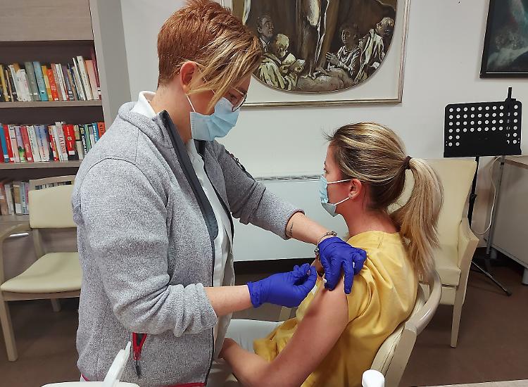 Vaccini, Fondazione La Pace: la copertura è totale