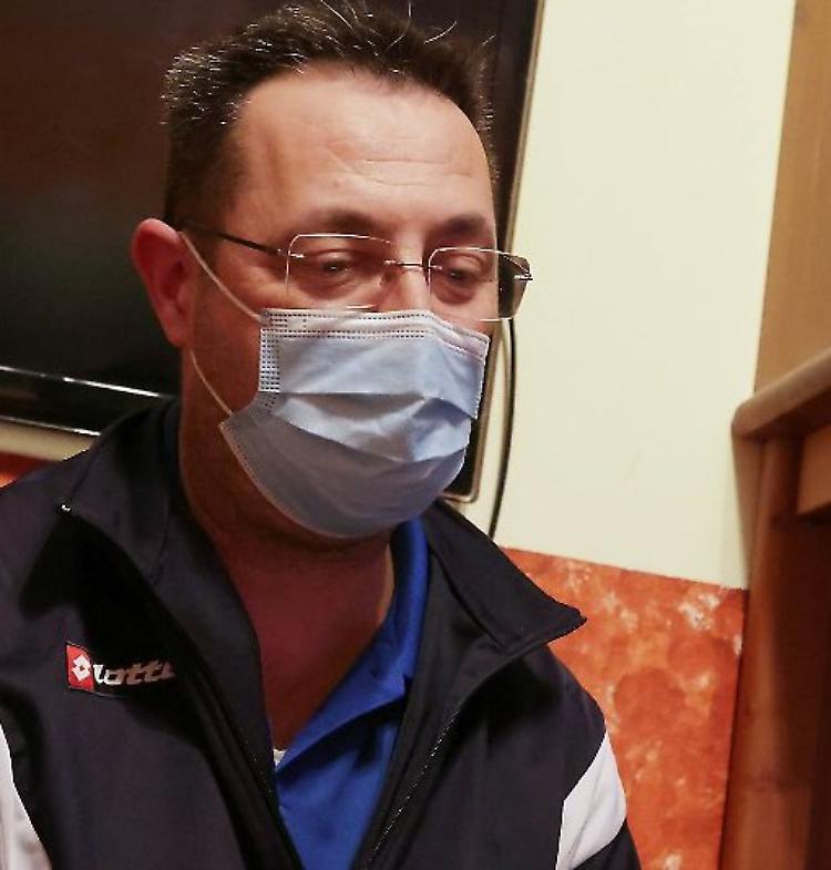 Il vigile aggredito: «Provo pena per lui»