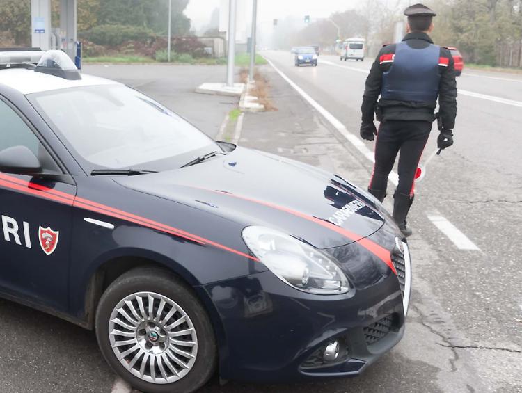 Incidente, picchia l'autista del soccorso e scappa col carro attrezzi: arrestato