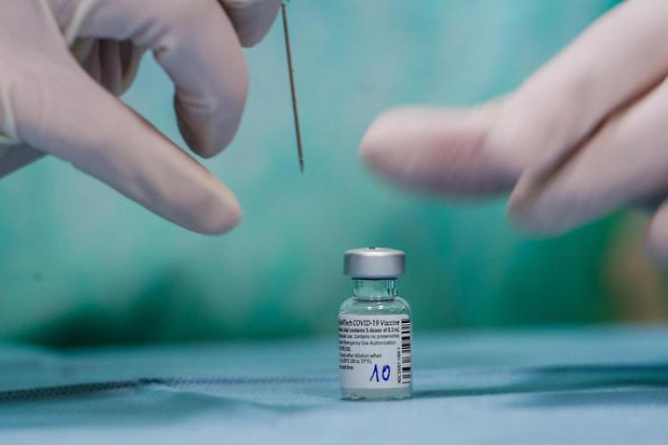 Vaccini: 'furbetti' Biella, si indaga per truffa
