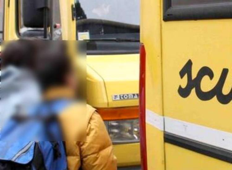 Studenti sugli scuolabus senza Green Pass, ma con la mascherina FFP2