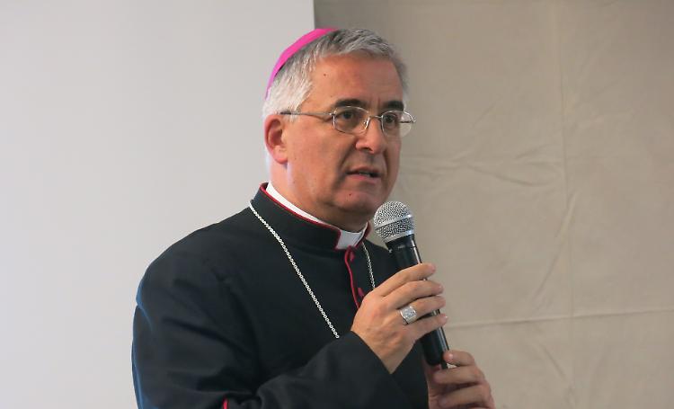 Il vescovo Napolioni: “Cuore aperto al mondo intero”