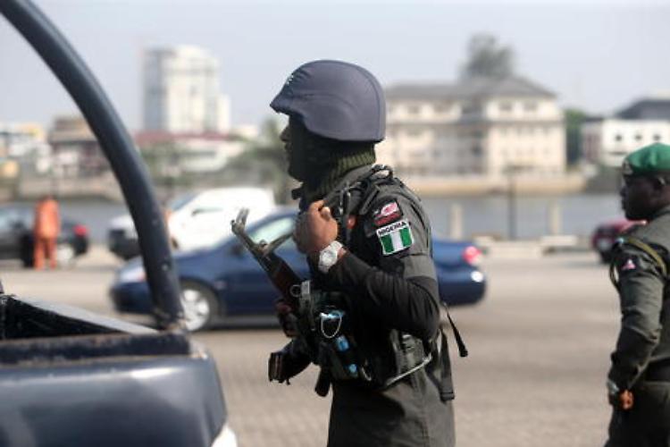 Centinaia di studenti rapiti da una scuola in Nigeria
