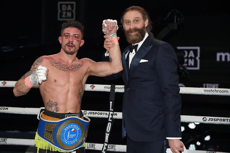 Esposito campione italiano dei Welter