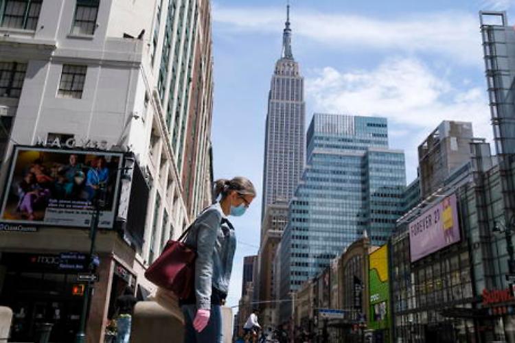 Usa: seconda donna accusa Cuomo di molestie sessuali 