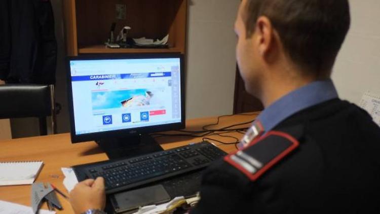 Falso sito di assicurazioni online, denunciato 19enne pregiudicato