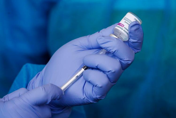 Covid: la Danimarca sospende l'uso del vaccino AstraZeneca