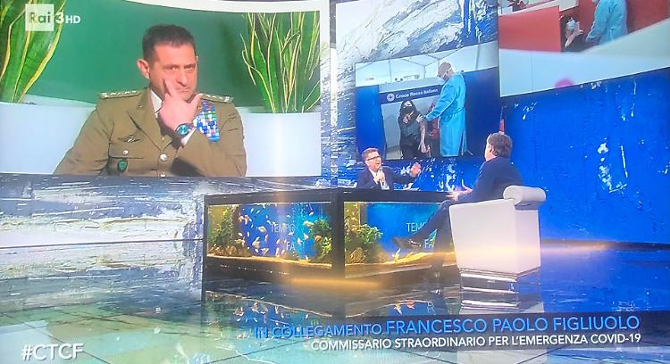 Burioni: "Vaccini? Neppure una dose va sprecata"
