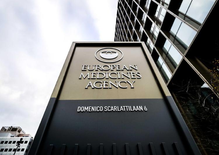 AstraZeneca, Ema rassicura sul vaccinoDraghi: 'Pronti a ripartire'