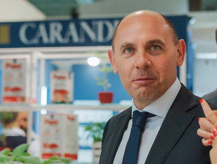 "Licenziati con le minacce": chiesto maxi risarcimento