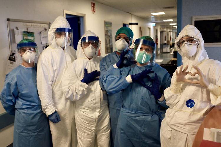 Sanitari italiani candidati al Nobel per la Pace