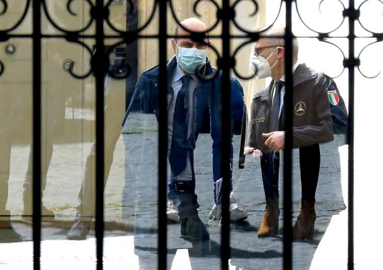 Il piano vaccini non decolla: Figliuolo e Curcio da Draghi