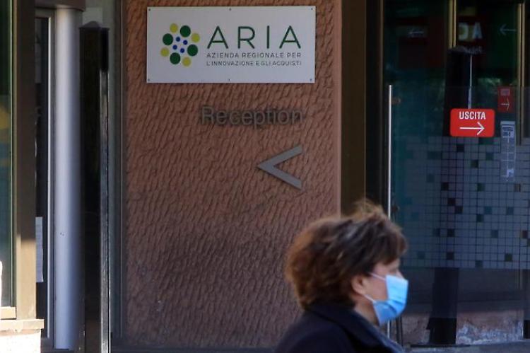 Vaccini Lombardia, si dimette in blocco il Cda di Aria Spa