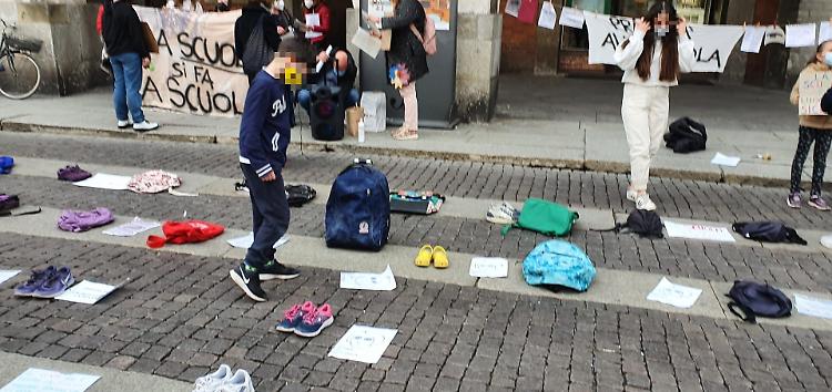 I No Dad di nuovo in piazza