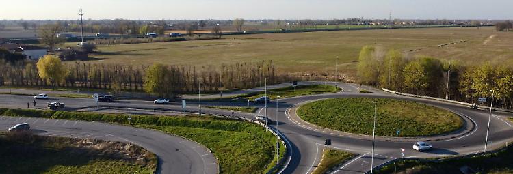 Il maxi polo logistico divide