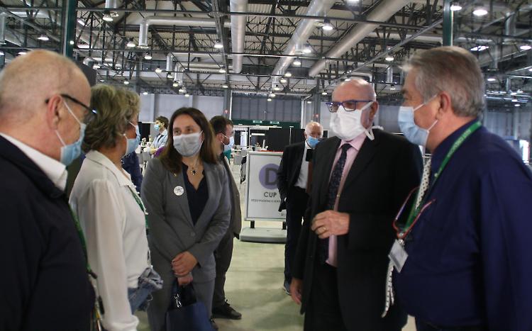 Vaccinazioni, percorso facilitato per le persone fragili all'Hub di Cremona