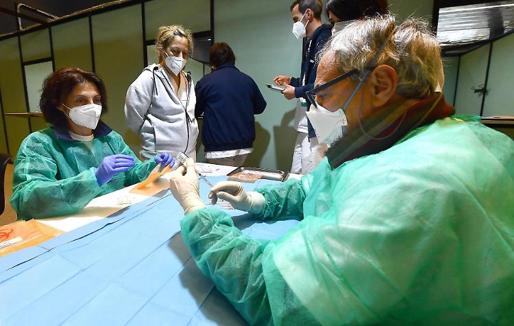 Medici e operatori: arruolati in 51
