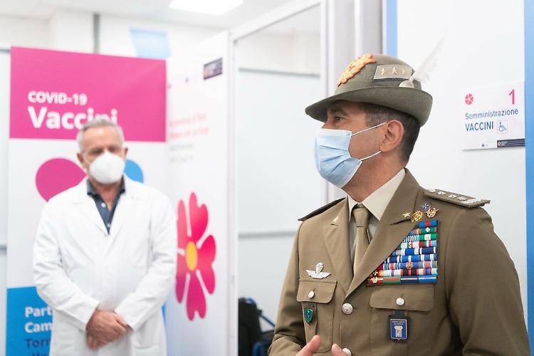 Vaccino, Figliuolo "Il piano per la terza dose è pronto"
