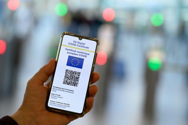 Green pass, Mattarella firma decreto su obbligo al lavoro