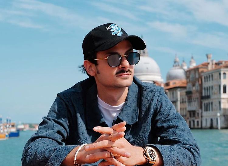 Lillo e Rovazzi insieme sul set di "Con chi viaggi", al via riprese