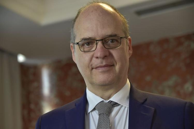 Magrini "Pillola anti-Covid disponibile dopo Natale"
