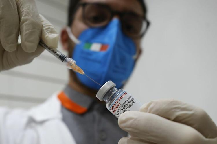 Covid, terze dosi l'87% delle vaccinazioni degli ultimi 45 giorni