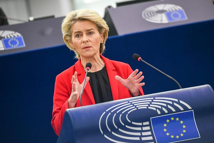 Ucraina, Von der Leyen "Inaccettabile l'aggressione russa"