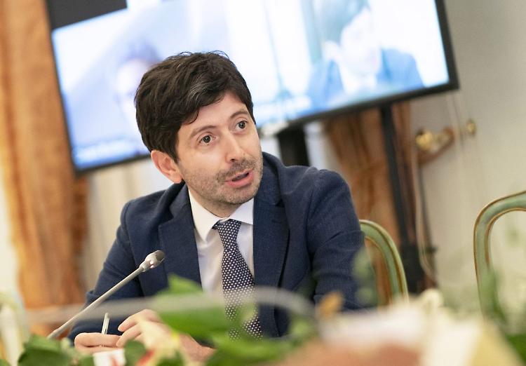 Covid, Speranza "Ottimismo e intelligente gradualità"